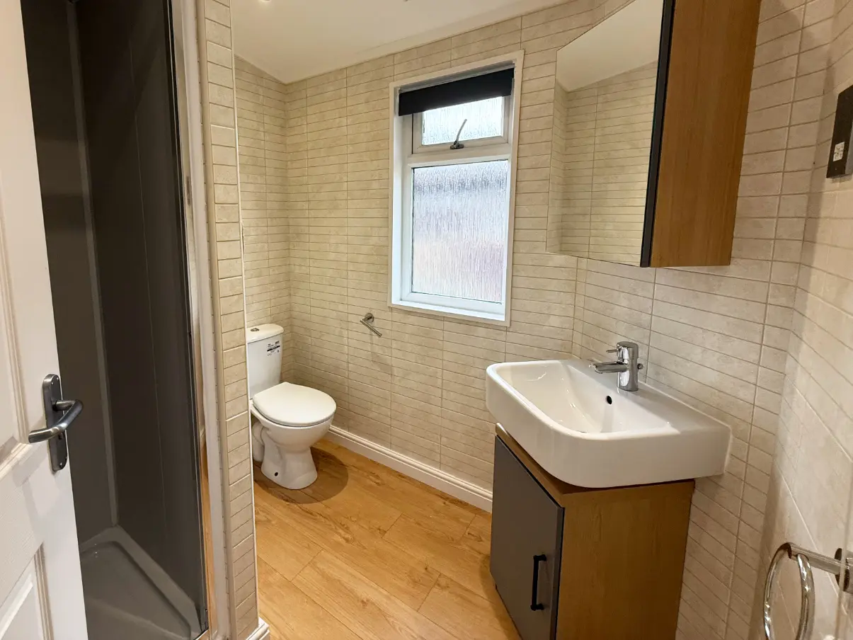 Lodge 45 bedroom accommodation, sleeps six