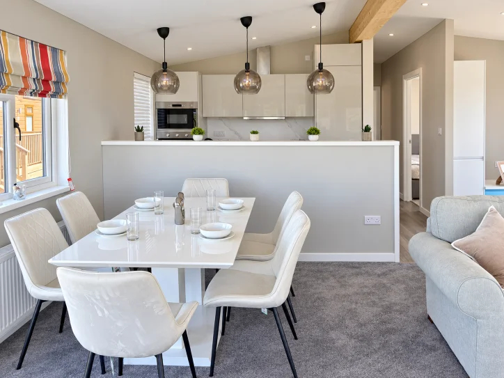 Open plan kitchen and dining in a lodge, what to inspect when buying a holiday lodge